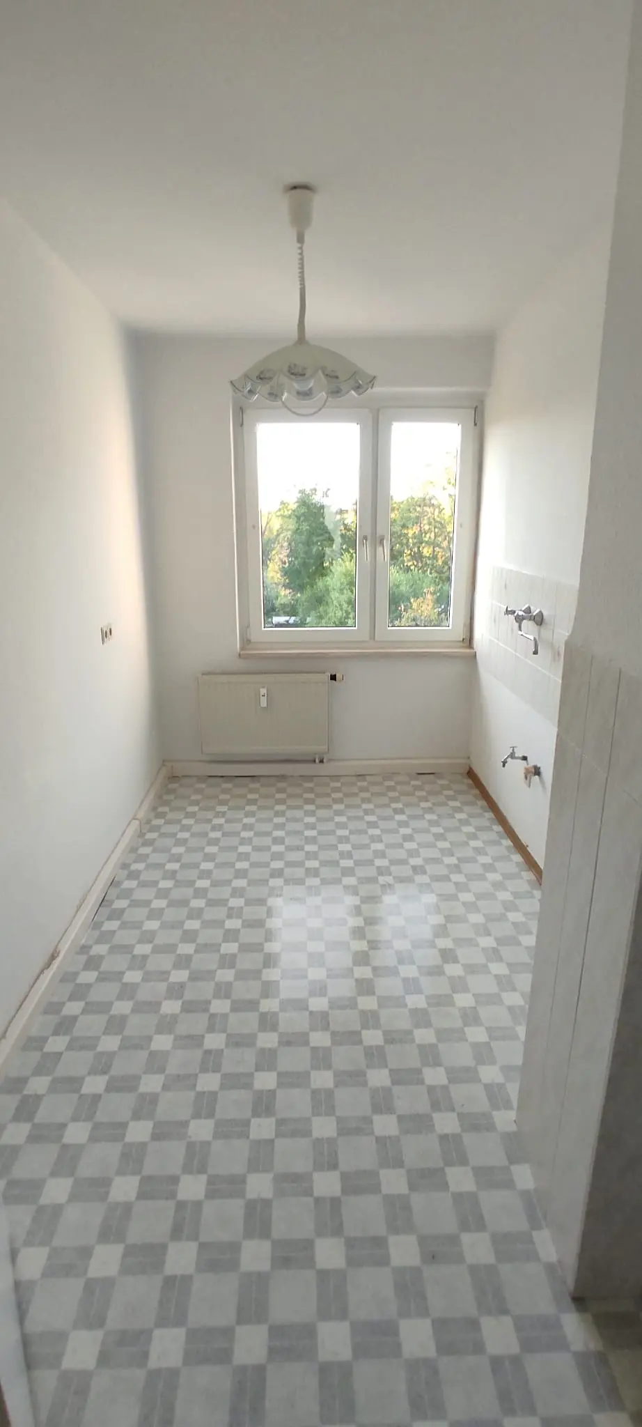 Besenreine Entr&uuml;mpelung nach der Wohnungsaufl&ouml;sung in Rositz